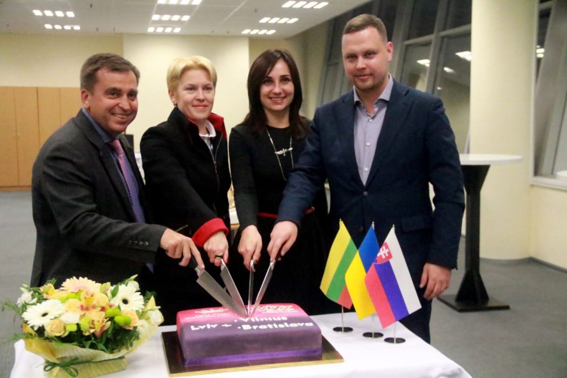 Вільнюс-Львів-Вільнюс авіакомпанії»Wizz Air»