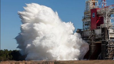 SpaceX запустить зонд NASA до найзагадковішого супутника Сонячної системи (ВІДЕО)