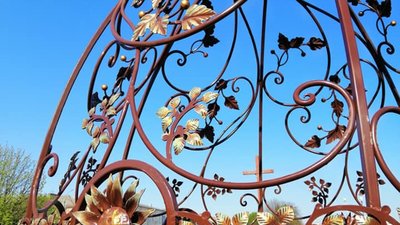 У центрі Червонограда встановили ковану писанку (ФОТО)