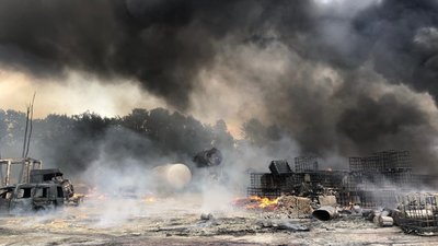 Поліцейські розслідують обставини пожежі на підприємстві поблизу Львова