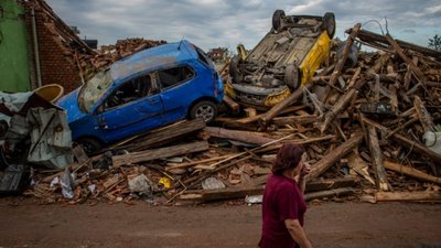 Число жертв торнадо у Чехії зросло до п’яти (ФОТО, ВІДЕО)