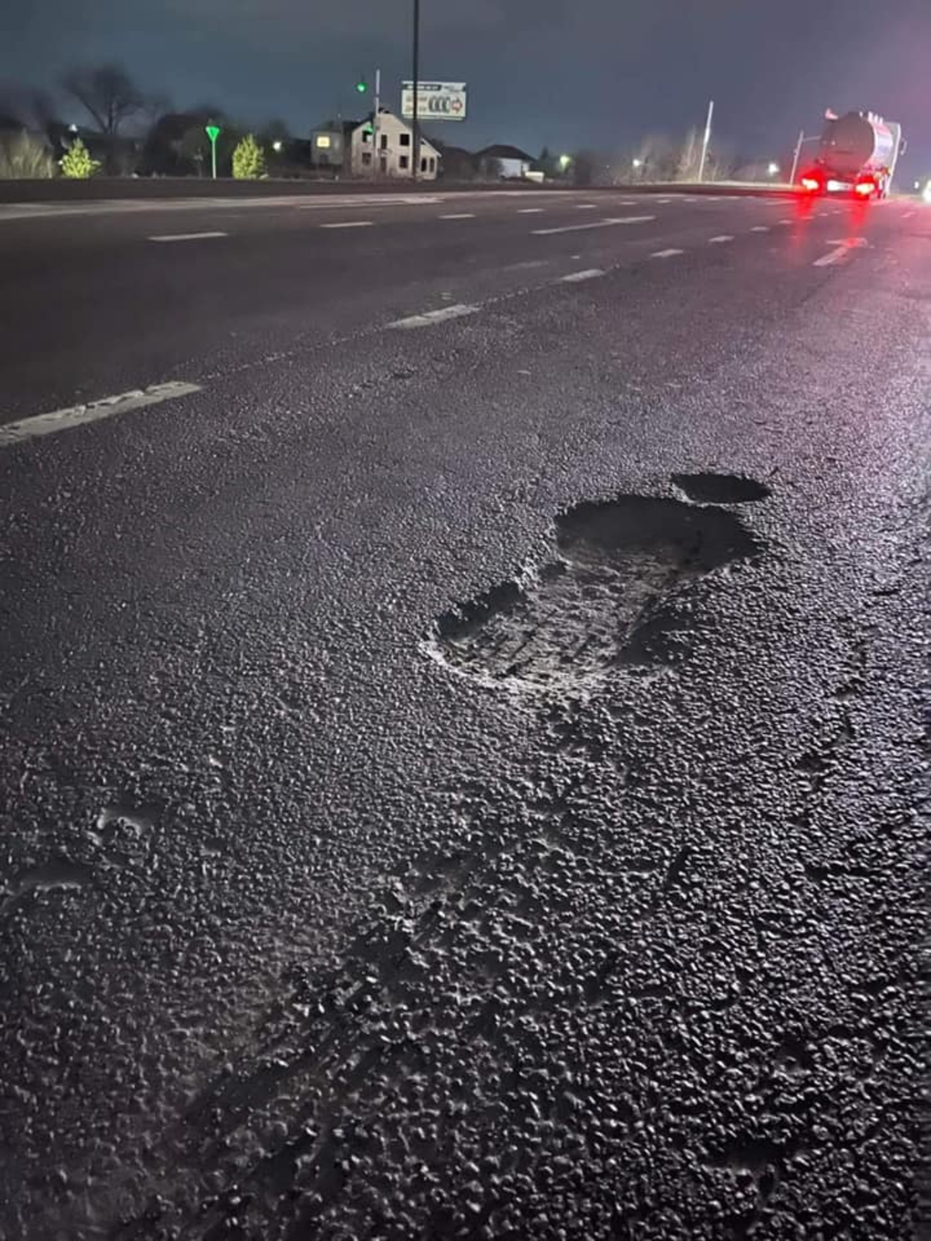 Водії викликали поліцію і оформили порушення, яке призвело до пошкодження їх майна, фото Ігор Зінкевич