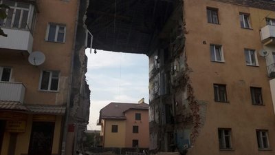 У Дрогобичі завершили розбирати завали житлового будинку  (ФОТО, ВІДЕО)