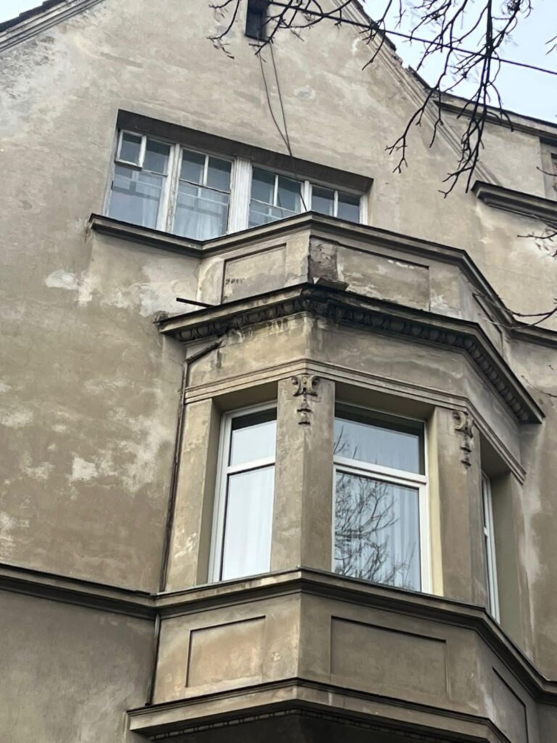 У Львові обвалився фасад будівлі, фото Андріан Гутник
