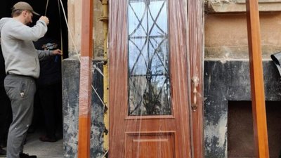 У Львові завершують відновлювати будинки, які постраждали від російських ракет