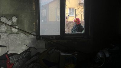 На Львівщині рятувальники врятували чоловіка