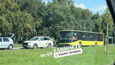 У Львові маршрутка збила жінку (ФОТО)