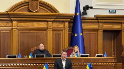 Чернишов займатиметься поверненням українців з-за кордону