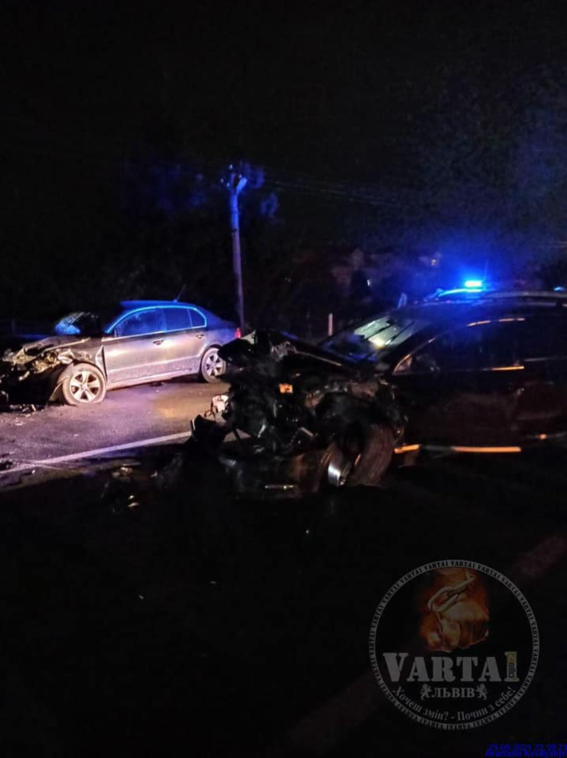 На Львівщині автобус не розминувся із трьома автомобілями