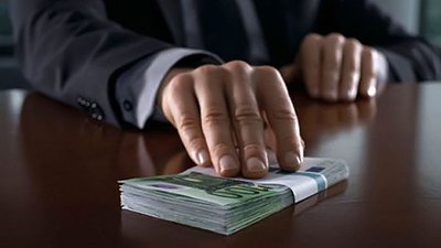 Стало відомо, хто пропонував рекордний хабар співробітнику НАБУ
