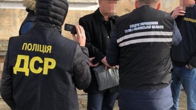 Житель Стрия пропонував гроші за підпал будівлі військкомату і побиття військового комісара