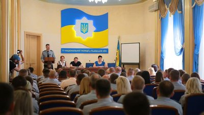 На Львівщині за добу поліція опрацьовує 1500 повідомлень