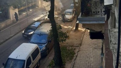 У Львові горить автомобіль (ФОТО)