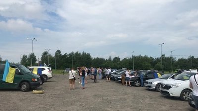 У Львові стартував автопробіг проти незаконних смуг громадського транспорту (ФОТО)