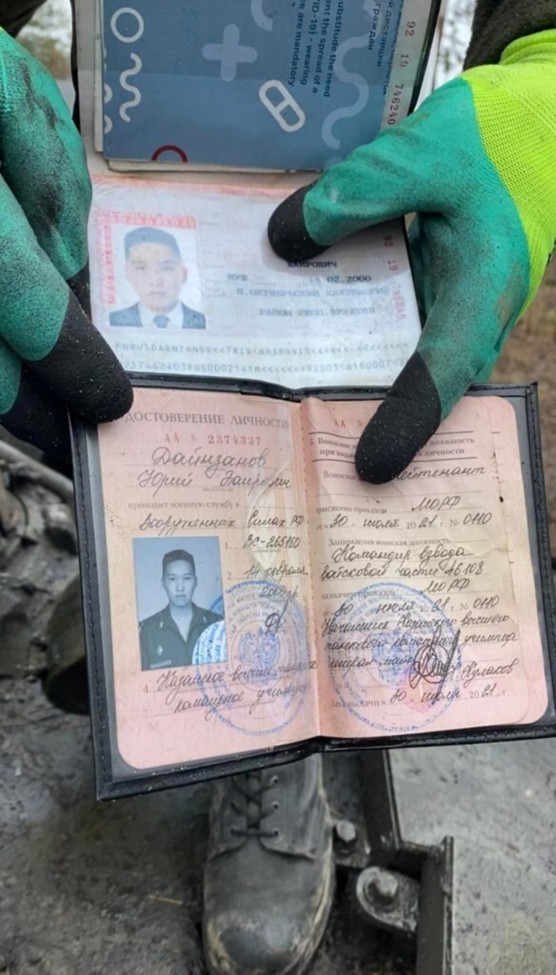 Під Києвом російський командир танкового взводу згорів разом із поцупленими речами