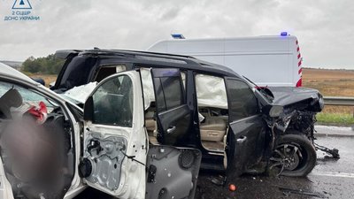 На Львівщині у лобовому зіткненні загинули три людини, пʼять травмовано (ФОТО)
