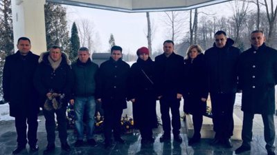Українська делегація на чолі з головою МЗС України вшанувала Михайла Вербицького