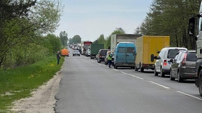 На Львівщині зупинився рух транспорту до Червонограда (ФОТО)