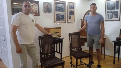 Заповіднику "Нагуєвичі" подарували рідкісні меблі ХІХ століття