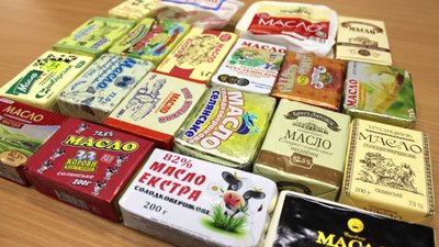 У Львові патрульні  затримали злодія, який на ходу викидав крадені пачки вершкового масла (ФОТО)