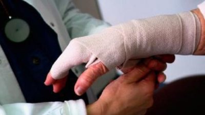 На львівській фабриці серйозно травмувався чоловік