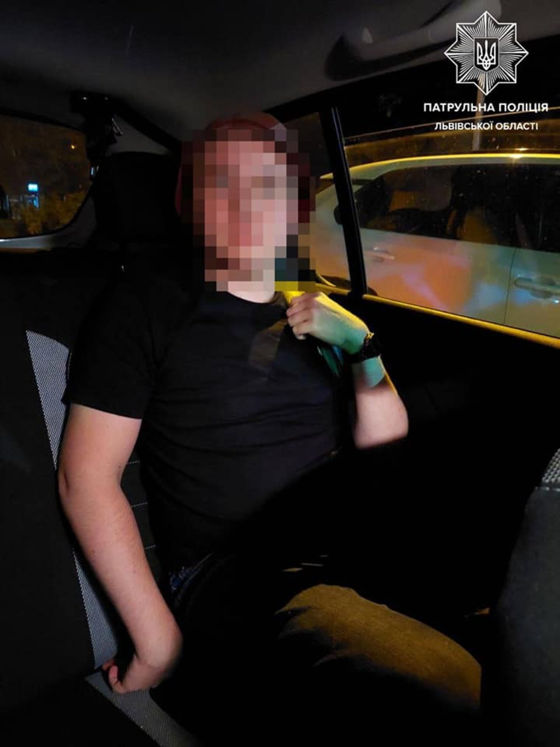 У Львові чоловік збив пішохода і вдарив три автомобілі