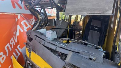 Шестеро пасажирів маршрутки травмовані внаслідок ДТП у Львові (ФОТО)