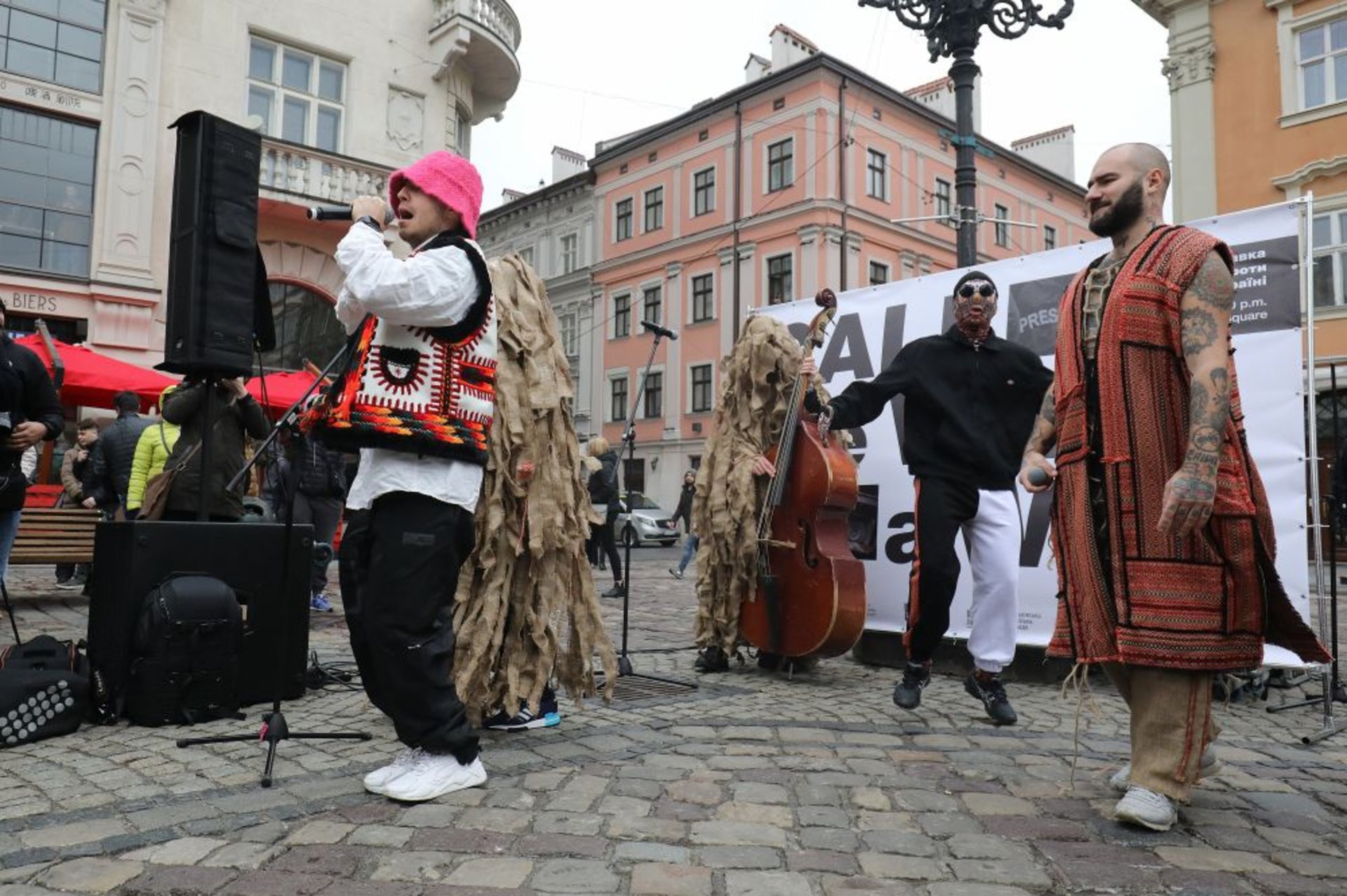 KALUSH ORCHESTRA виступив у центрі Львова та розповів про підготовку до «Євробачення», фото ЛМР