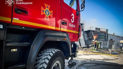 У Львові горів торговий павільйон
