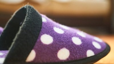 На Львівщині матір оштрафували за побиття дітей капцем по сідницях