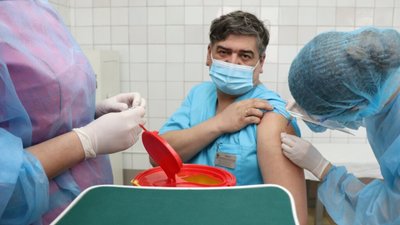 Вчора у Львові 2312 людей вакцинували від коронавірусу