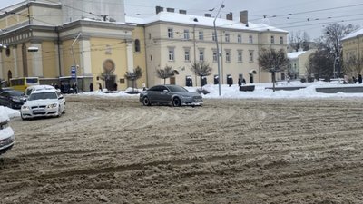 Центр Львова не чистили від снігу