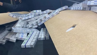 На кордоні з Польщею виявили 3,8 тисяч пачок сигарет (ФОТО, ВІДЕО)