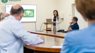 У Львівському онкоцентрі обговорили лікування раку легень