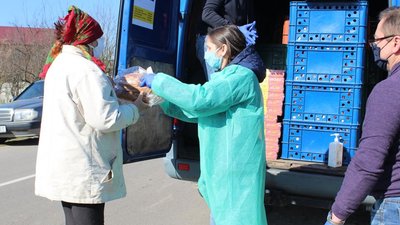 За графіком: як мешканцям Львівщини доставляють хліб (ФОТО)