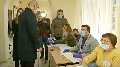Прем'єр-міністр Шмигаль сьогодні проголосував  у Львові