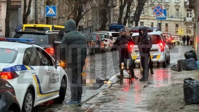У Львові на вулиці помер чоловік