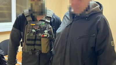 СБУ затримала у Херсоні колаборанта з «мвд рф», який намагався втекти на тимчасово окупований берег міста