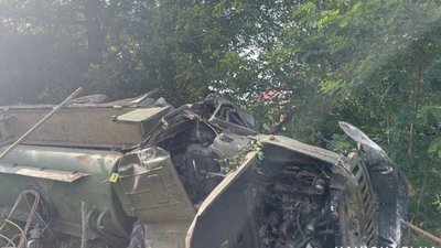 На Львівщині перекинулась вантажівка, є жертви