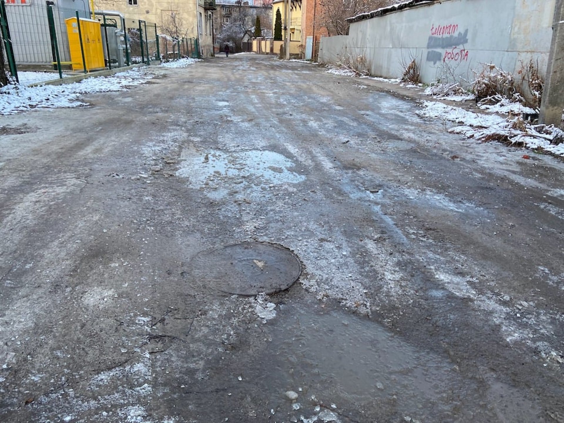Вулиця Корінна у Львові. Фото із спільноти Гаряча лінія міста Львова