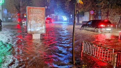 Як після зливи затопило Івано-Франківськ (ФОТО)