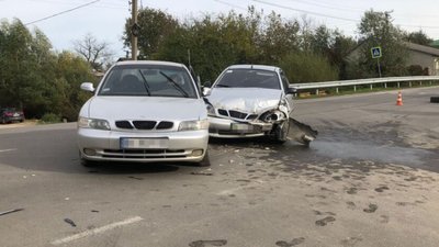 На Львівщині внаслідок автозіткнення травмована літня жінка (ФОТО)