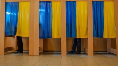 На окрузі №87 в Івано-Франківській області та №50 в Донецькій області розпочалися довибори до Верховної Ради