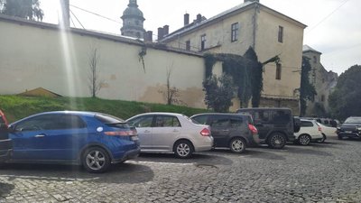 У Львові майже 50% водіїв намагаються уникнути оплати за паркування (ВІДЕО)
