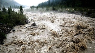 Надзвичайники попередили про підйом води на річках і сходження селевих потоків на Львівщині