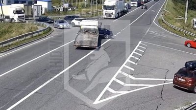 У Львові на обʼїзній не розминулись автомобілі (ВІДЕО)