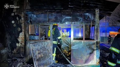 У Львові горів житловий будинок (ВІДЕО)