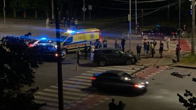 У Львові вночі не розминулись автомобілі (ФОТО, ВІДЕО)