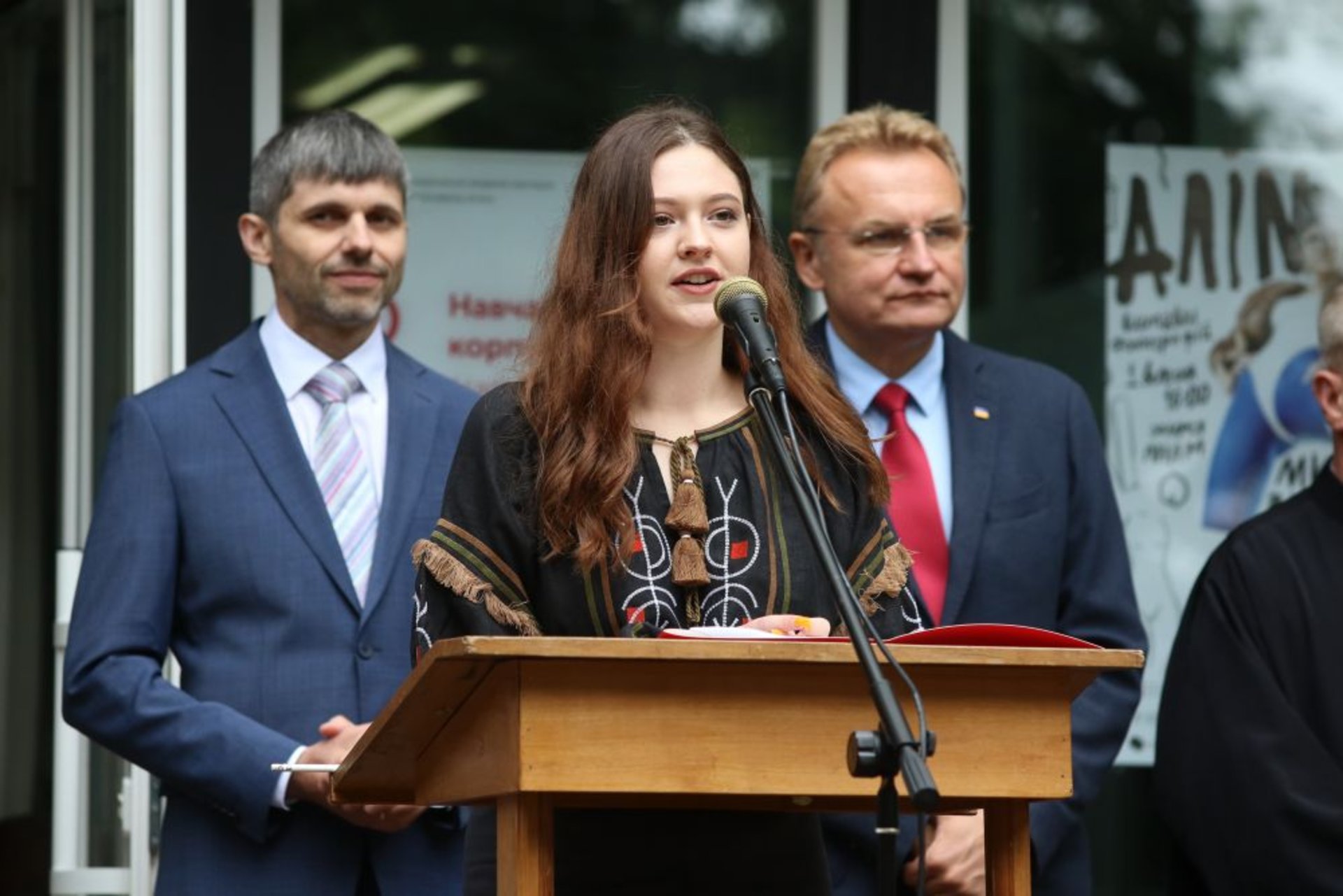 Лави студентів Львівської національної академії мистецтв поповнило більше 400 першокурсників, фото ЛМР