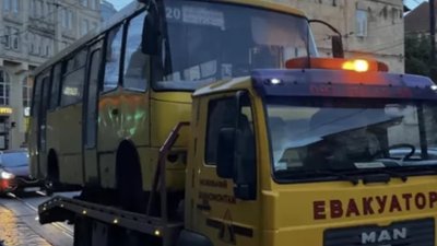 У Львові маршрутка відмовилась їхати
